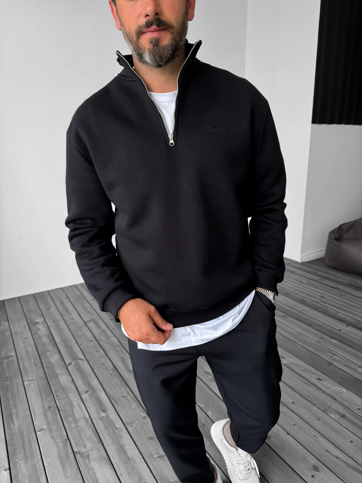 Basic sweatshirt med lynlås regular fit i sort