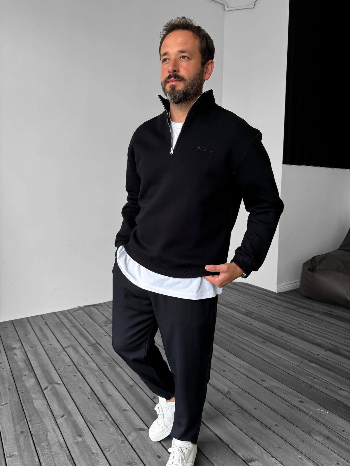 Basic sweatshirt med lynlås regular fit i sort