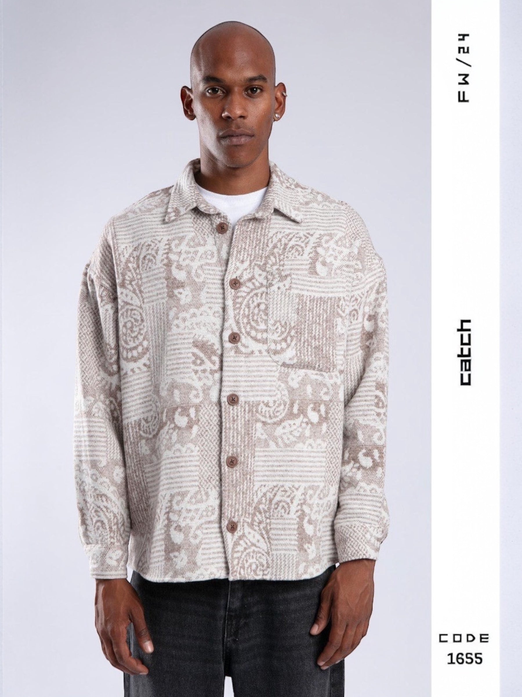 Flannel skjorte med etnisk mønster i beige og brun